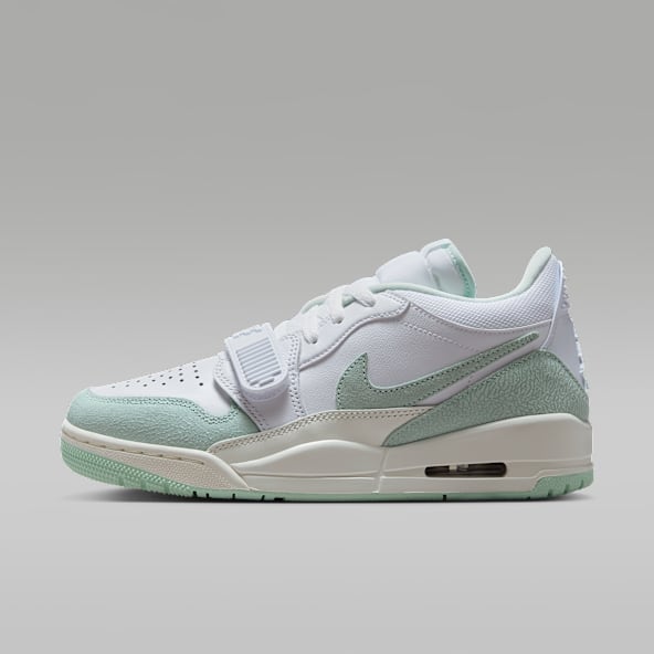 Jordan White Low Top Shoes. Nike.com